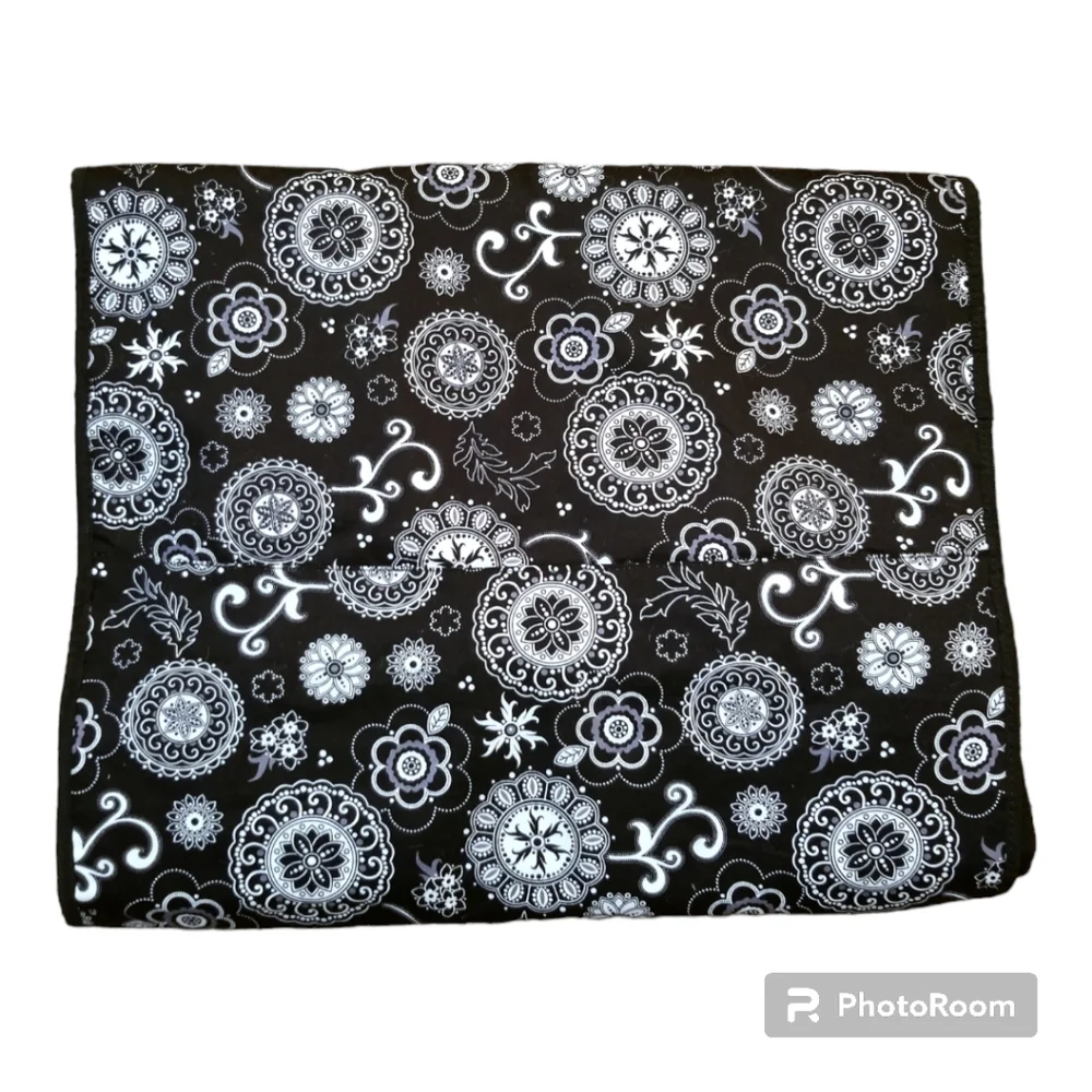 Thirty-one garment bag black white